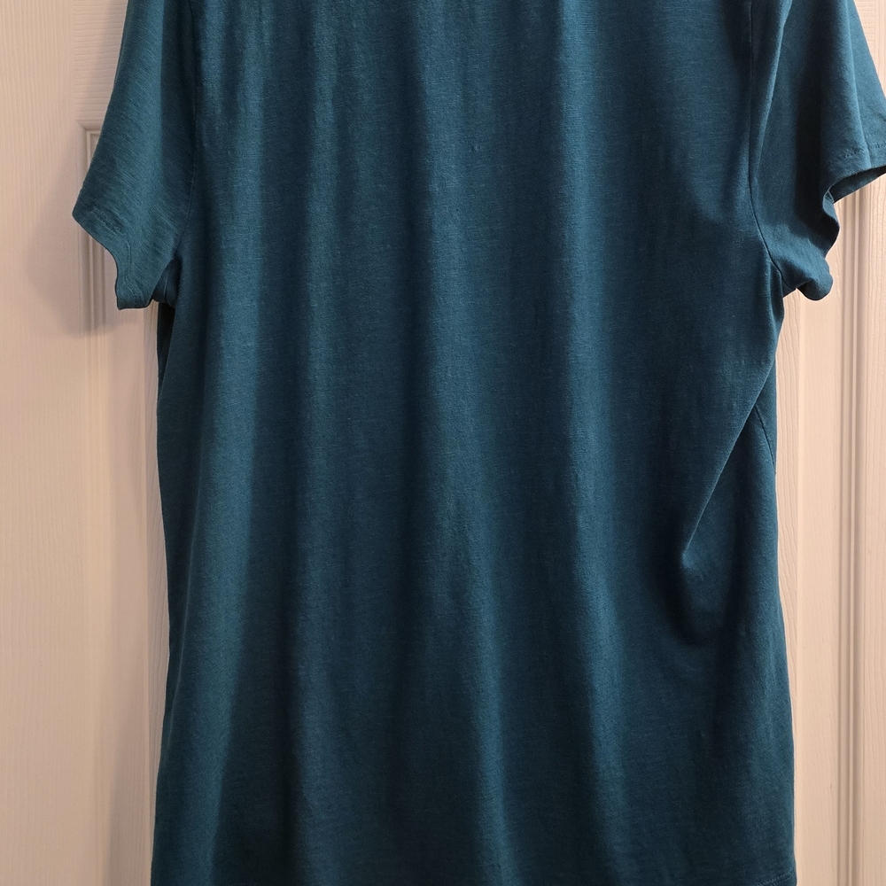 Maurices Teal Short Sleeve Top Wirh Knot Hem. XXL - Picture 3 of 8